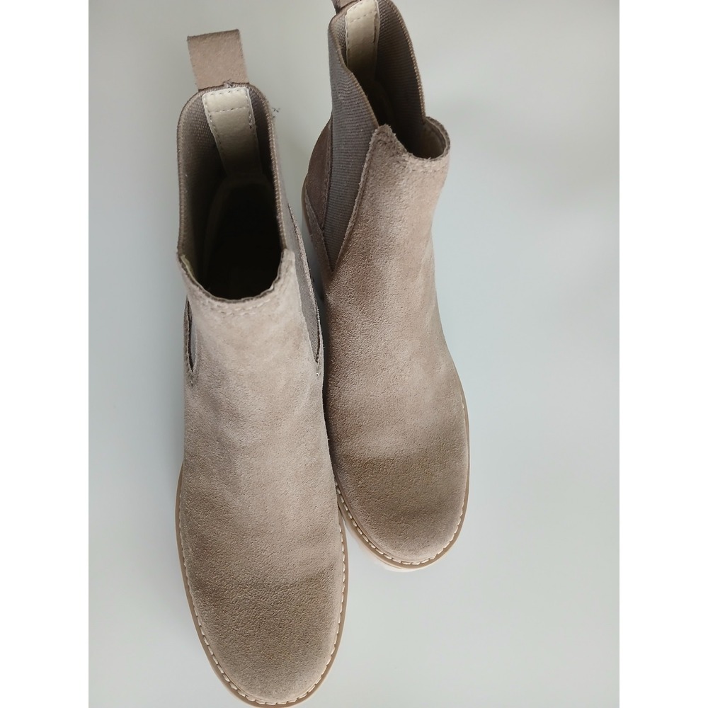 DOLCE VITA Haddie Taupe Suede Chelsea Ankle Boots Lug Sole Platform 7.5 M